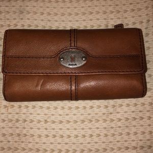 Brown leather Fossil wallet